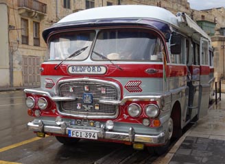 ancien bus de gozo